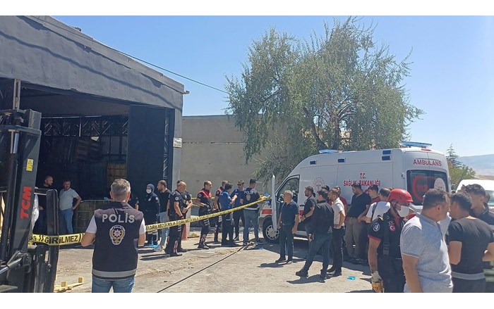 Olay, Çorum Sanayi Sitesi 43. Sokak'ta meydana geldi. (1)