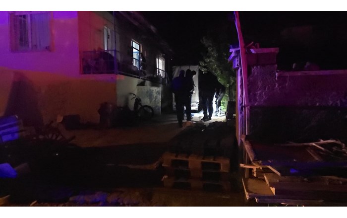 Olay, gece saatlerinde Bahçelievler Mahallesi İpeklievler 39. Sokak üzerinde meydana geldi (2)