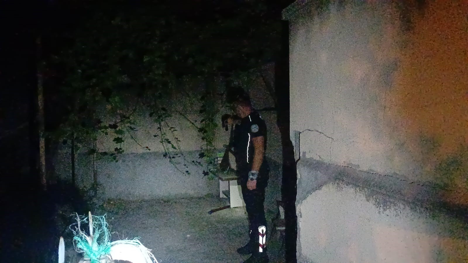 Olay, gece saatlerinde Yavruturna Mahallesi Emek Caddesi'nde meydana geldi (2)