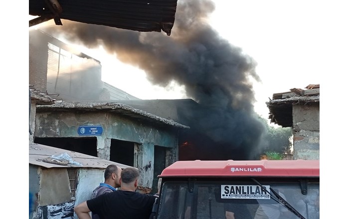 Olay, Gülabibey Mahallesi Sanayi 11. Sokak'ta meydana geldi (1)