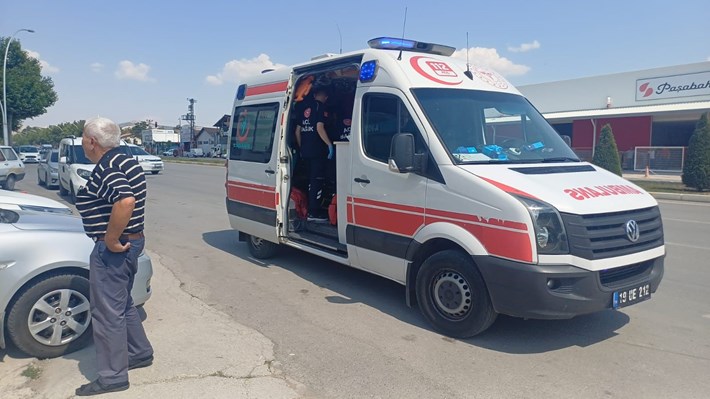 Olay, İnönü Caddesi üzerinde bulunan bir oto galeride meydana geldi (2)