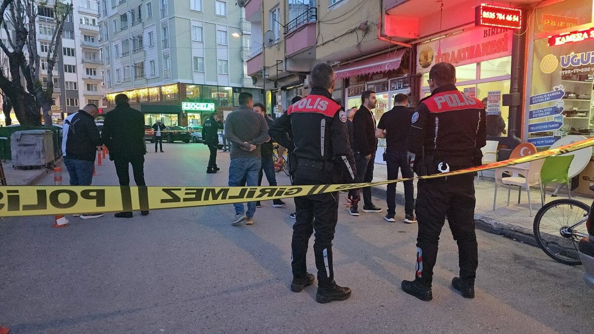 Olay, Üçtutlar Mahallesi Mavral Sokak’ta meydana geldi