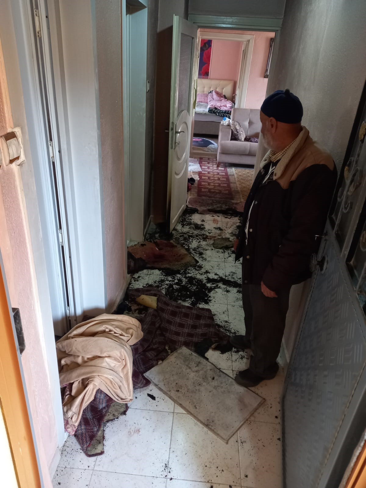 Olayın yaşandığı evden görüntü