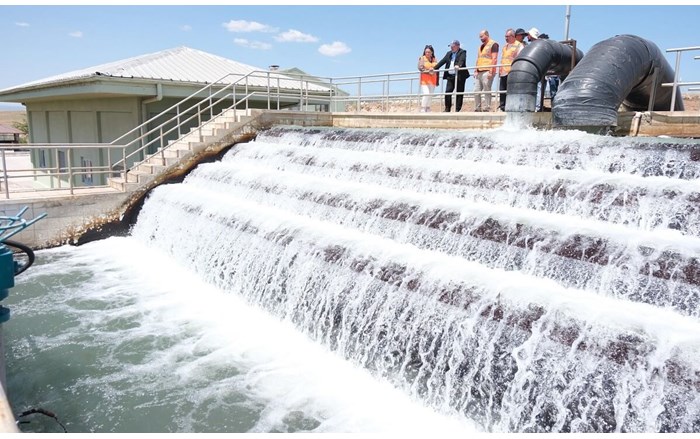 Organize Sanayi Bölgesi’nde bulunan Artıma Tesisi’nden Çorum L Tipi Cezaevi’ni besleyen hattın yetersiz kalması nedeniyle yeni hat çalışmaları başladı. (1)