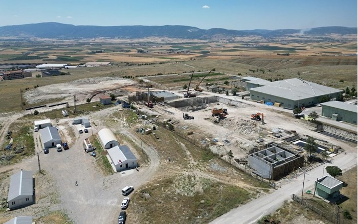 Organize Sanayi Bölgesi’nde bulunan Artıma Tesisi’nden Çorum L Tipi Cezaevi’ni besleyen hattın yetersiz kalması nedeniyle yeni hat çalışmaları başladı. (2)