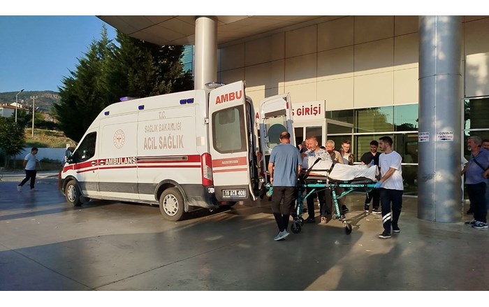 Osmancık ilçesinde evinin önünde tüfekli saldırıya uğrayan bir kişi bacağından yaralandı (2)