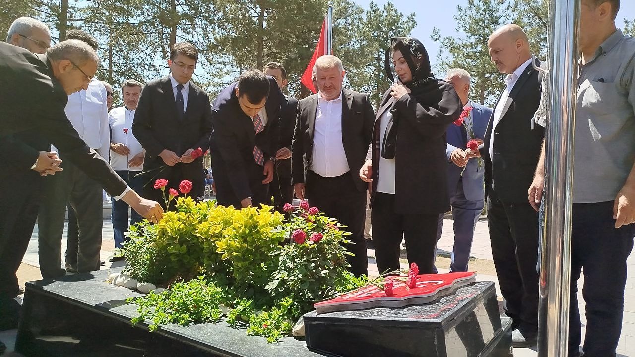 Osmancıklı Müzik Öğretmeni Şenay Aybüke Yayçın, şehadetinin yıldönümünde saygı, rahmet ve şükranla anıldı (1)