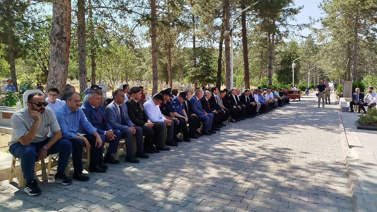 Osmancıklı Müzik Öğretmeni Şenay Aybüke Yayçın, şehadetinin yıldönümünde saygı, rahmet ve şükranla anıldı (2)