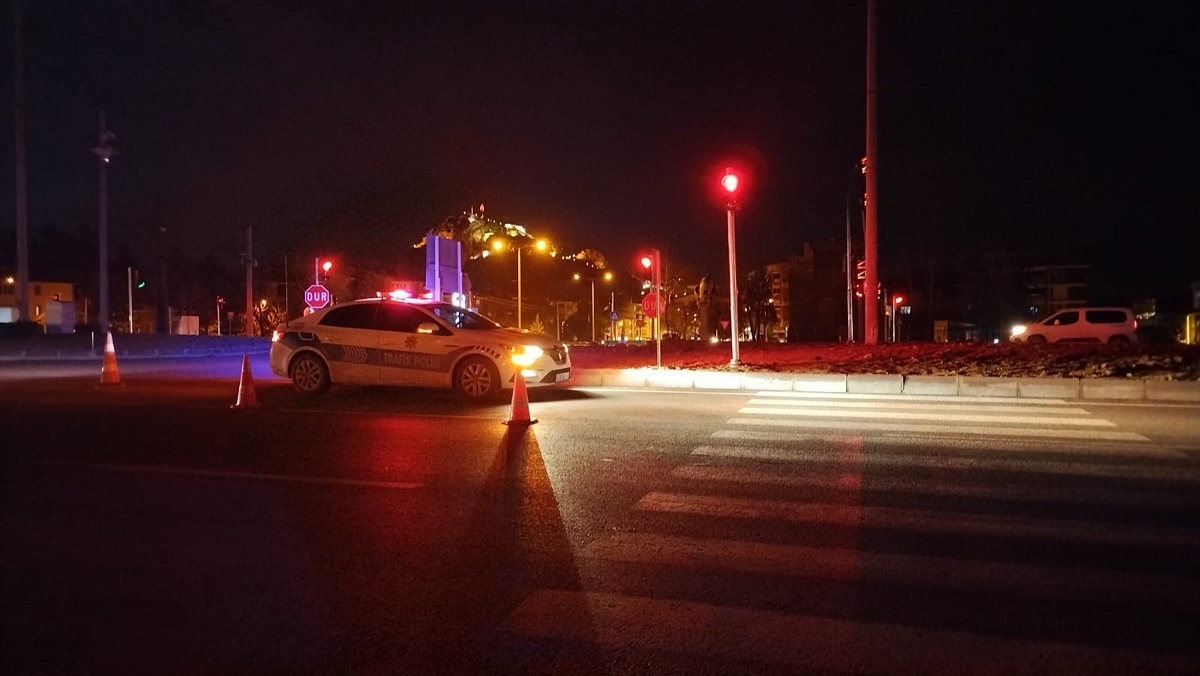 Otomoblin çarptığı yaşlı vatandaş hayatını kaybetti (1)