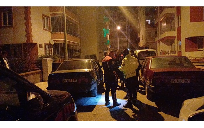 polisin “dur” ihtarına uymayan şahıs, aracını bırakıp kaçtı