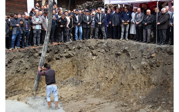 Proje çalışmaları tamamlanan evin temeli düzenlenen törenle atıldı (1)