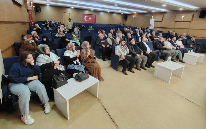 Saadet Partisi Çorum İl Başkanlığı tarafından, “Küresel Emperyalizm, Filistin Direnişi ve Yeni Bir Dünya” başlıklı bir konferans düzenlendi (3)