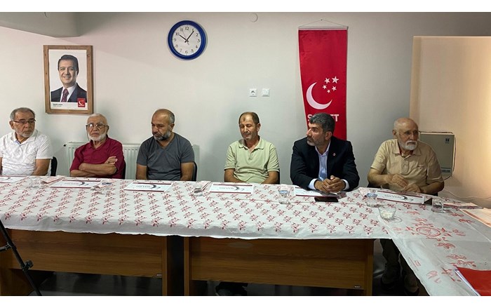 Saadet Partisi Samsun Milletvekili Mehmet Karaman, Çorum'da partililerle buluştu (1)