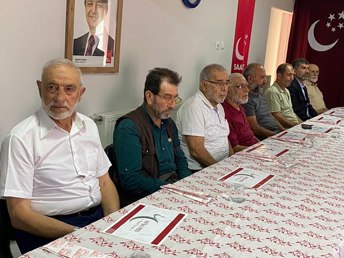 Saadet Partisi Samsun Milletvekili Mehmet Karaman, Çorum'da partililerle buluştu (3)