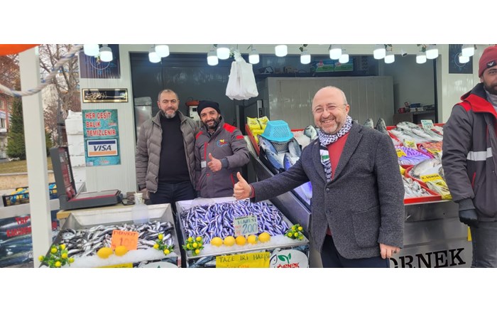 Saadet Partisi yöneticileri, yeni yerine taşınan balıkçıları ziyaret etti (1)