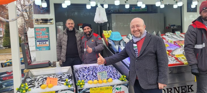Saadet Partisi yöneticileri, yeni yerine taşınan balıkçıları ziyaret etti (1)