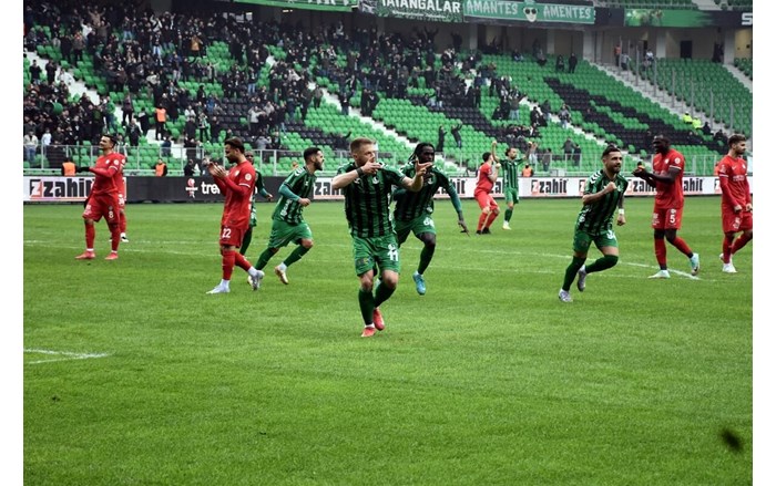 Sakaryaspor Çorum FK maçından görüntüler (5)