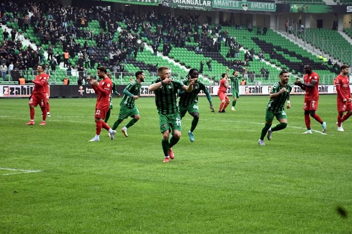 Sakaryaspor Çorum FK maçından görüntüler (5)