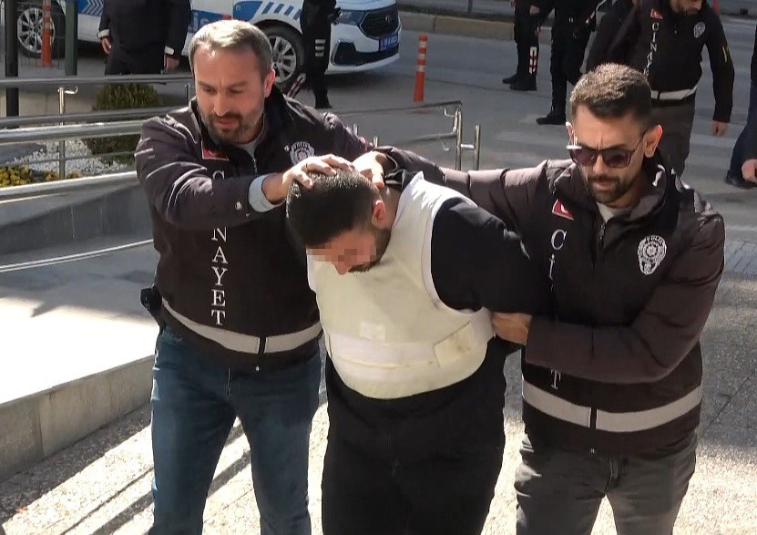 Saldırgan, olayın ardından yakalandı, ardından tutuklandı