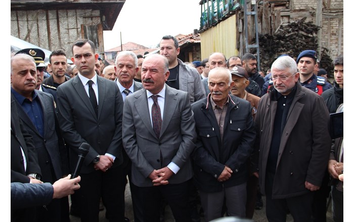 Şehit ailesinin yeni evinin temeli, dualar eşliğinde düzenlenen törenle atıldı (2)