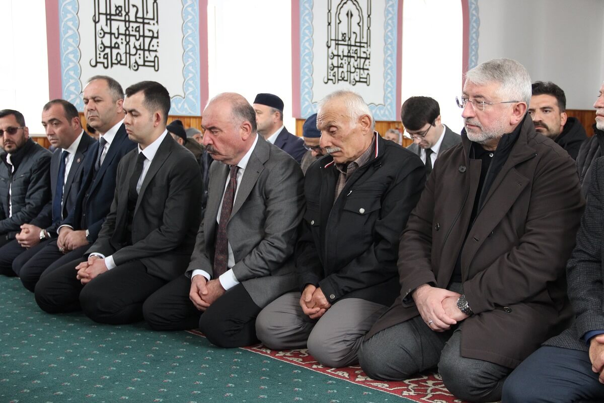 Şehit ailesinin yeni evinin temeli, dualar eşliğinde düzenlenen törenle atıldı (3)
