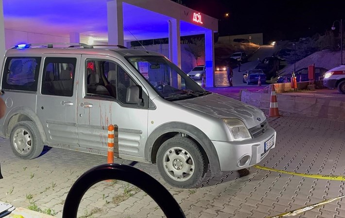 Sungurlu İlçesinde araç içerisinde tabancanın ateş alması sonucu 1 kişi yaralandı (2)