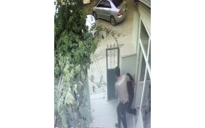 Sungurlu ilçesinde hırsızlık yapan kişi, saklandığı camide yakalandı (2)