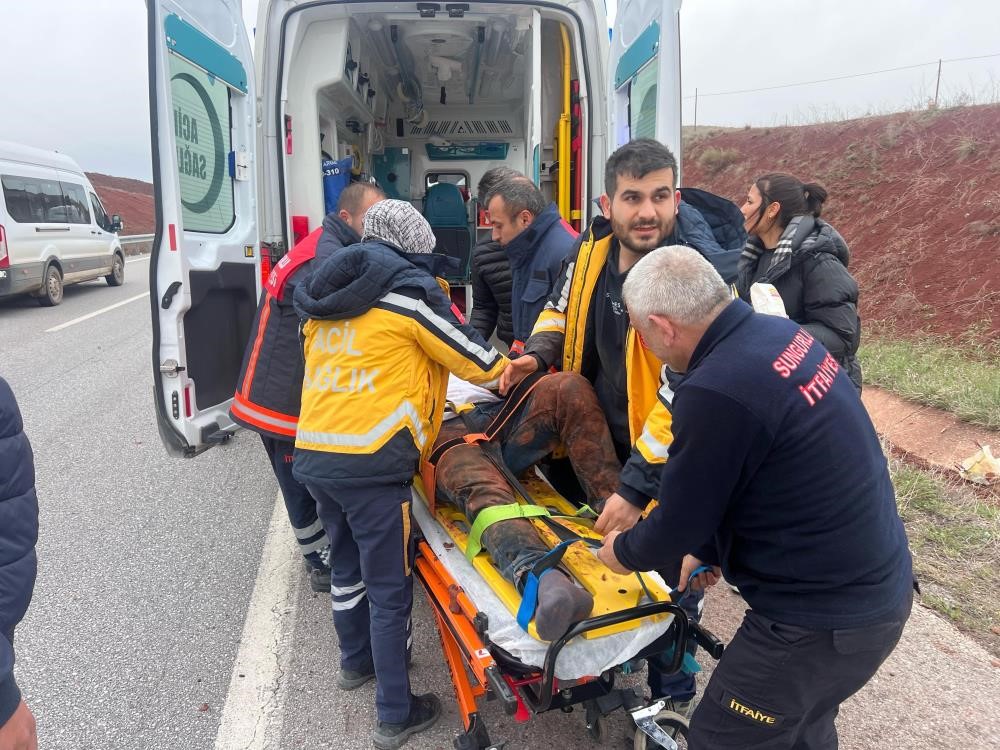 Sungurlu ilçesinde meydana gelen trafik kazasında ağır yaralanan vatandaş, 20 günlük yaşam savaşını kaybetti (2)