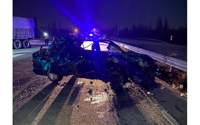 Sungurlu ilçesinde TIR ile çarpışan otomobilin sürücüsü yaralandı (2)