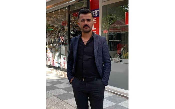 Tabancadan çıkan kurşun, aracın yanında bulunan M.K.’nin başına isabet etti