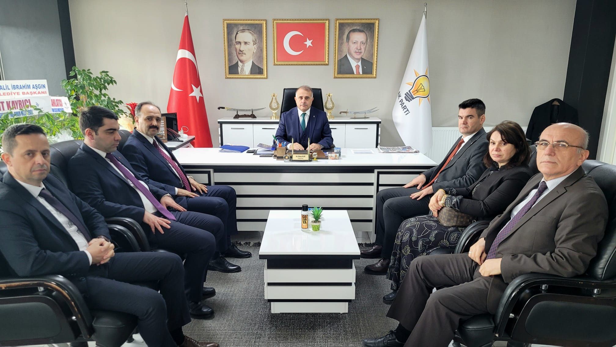 Tarım ve Orman Müdürü Hayrullah Göktekin ve birim müdürlerinin AK Parti ziyareti (2)