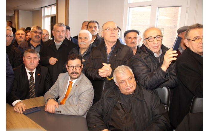 Ünlü siyasetçi Cemal Enginyurt, Çorum CHP İl Başkanlığında basın toplantısı yaptı (2)