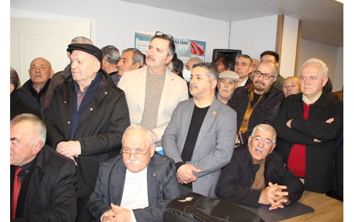 Ünlü siyasetçi Cemal Enginyurt, Çorum CHP İl Başkanlığında basın toplantısı yaptı (3)