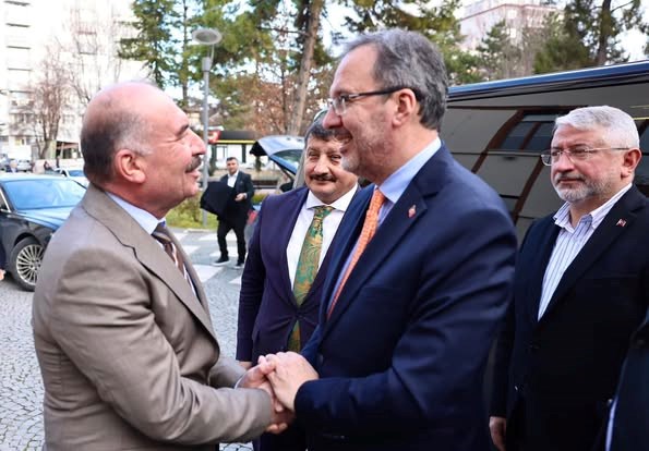 Vali Ali Çalgan, Bakan Kasapoğlu'nu karşıladı