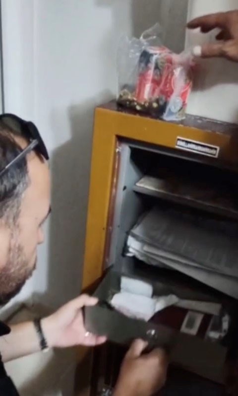 Vatandaşları telefonla arayıp kendilerini polis ya da savcı olarak tanıtarak dolandıran şahıslara yönelik operasyon düzenlendi (1)