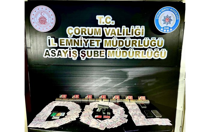 Vatandaşları telefonla arayıp kendilerini polis ya da savcı olarak tanıtarak dolandıran şahıslara yönelik operasyon düzenlendi (2)