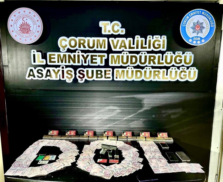 Vatandaşları telefonla arayıp kendilerini polis ya da savcı olarak tanıtarak dolandıran şahıslara yönelik operasyon düzenlendi (2)