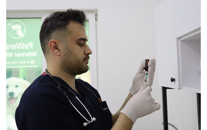 Veteriner Hekim Ferhat Can Karataş, iç ve dış parazit uygulamalarının hayati önem taşıdığını söyledi (1)