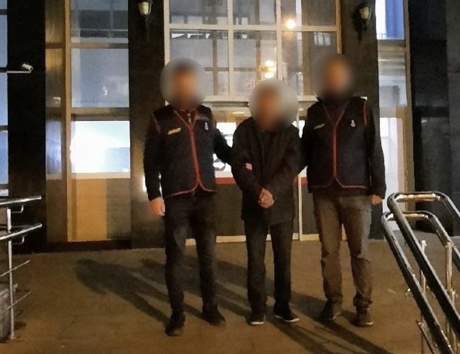 Yakalanan hükümlüler işlemlerinin ardından tutuklandı (1)