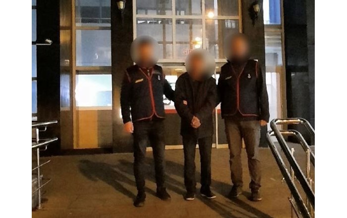 Yakalanan hükümlüler işlemlerinin ardından tutuklandı (1)