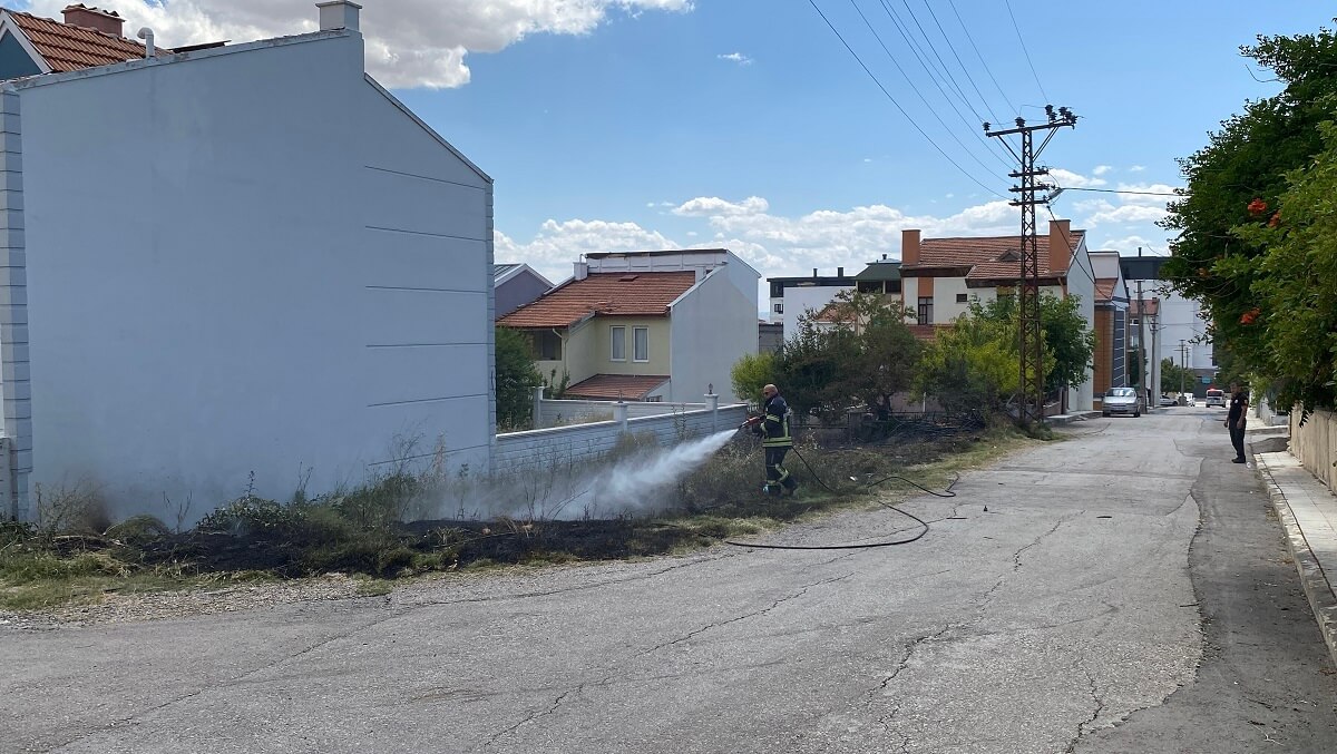 Yangın, Binevler 64. Sokak'ta meydana geldi (2)