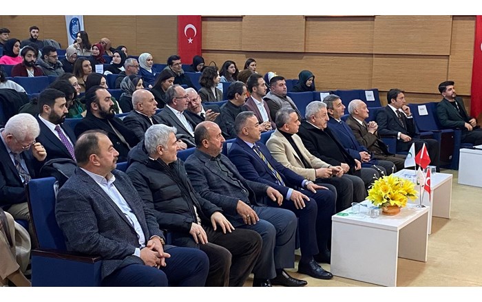 Yeşilay'ın genel kurulu Turgut Özal Konferans Salolu'nda yapıldı