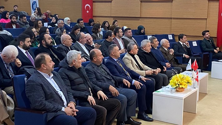 Yeşilay'ın genel kurulu Turgut Özal Konferans Salolu'nda yapıldı