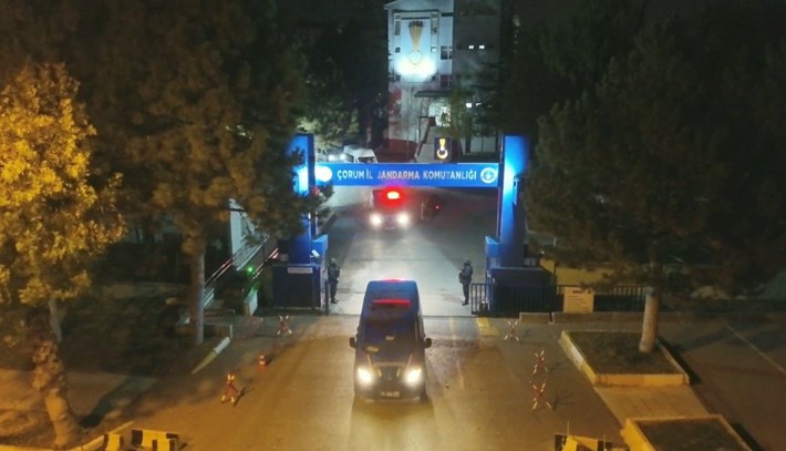 Zehir tacirlerine yönelik düzenlenen operasyonda 5 kişi yakalandı (1)