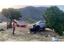 2 otomobil çarpıştı: 2 yaralı