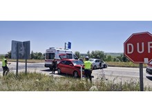 2 otomobil çarpıştı: 4 yaralı