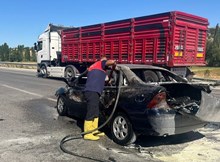 2 otomobil çarpıştı: 4 yaralı