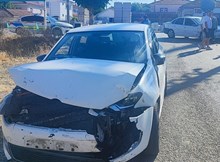 3 otomobil çarpıştı: 3 yaralı