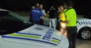 Alkollü sürücünün kızı basın mensubuna saldırdı