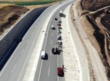 Anız dumanı zincirleme kazaya neden oldu: 7 araç birbirine girdi